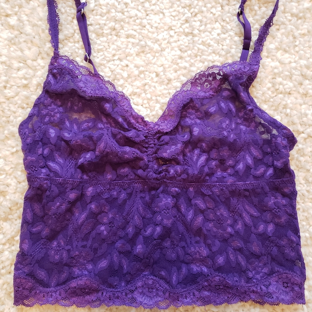 LAST CHANCE, MOVING!🟣Moda lace camisole🟣